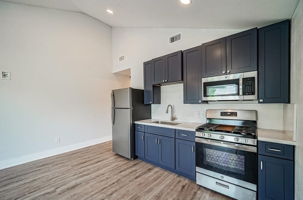 4049 Lucille St, Houston TX  77026-5704 exterior