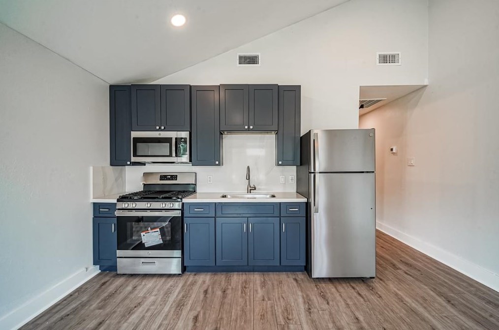 4049 Lucille St, Houston TX  77026-5704 exterior