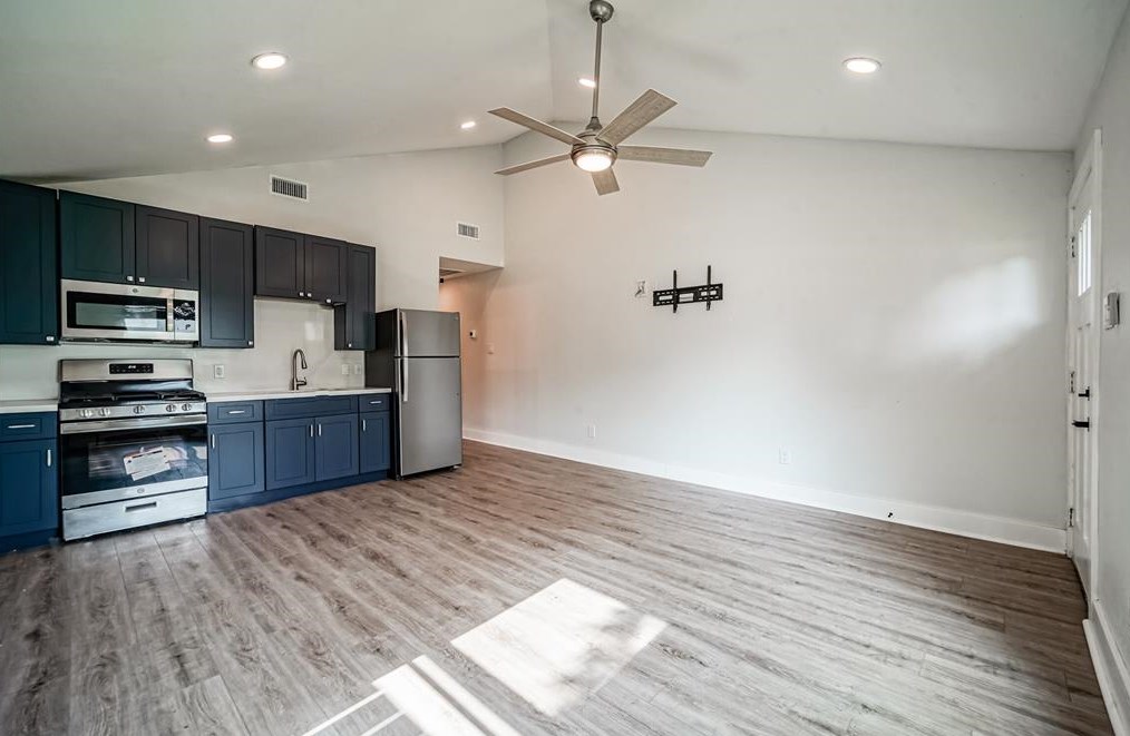 4049 Lucille St, Houston TX  77026-5704 exterior