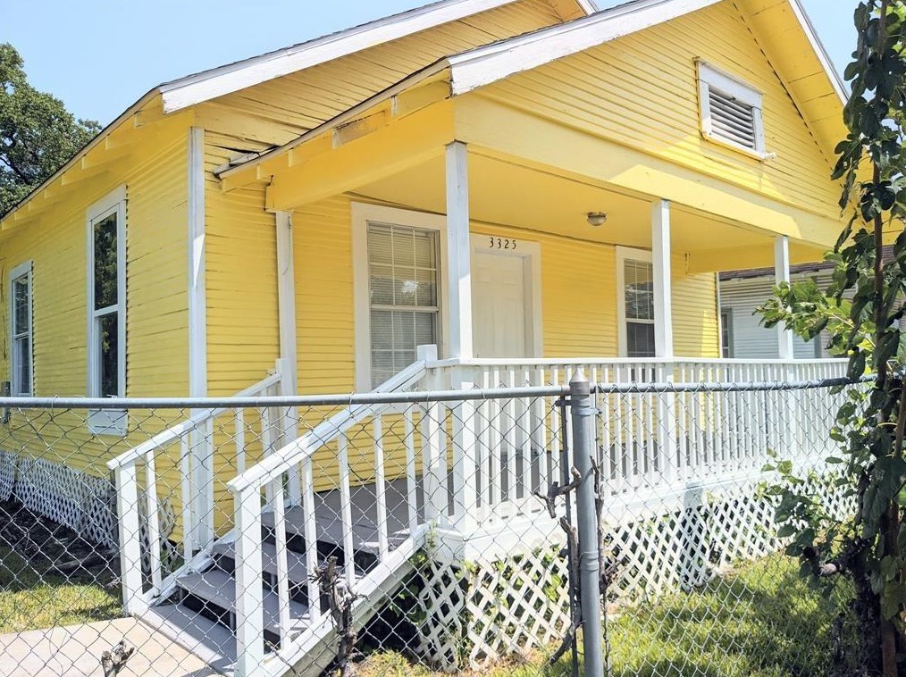 3325 Holman St, Houston, TX 77004