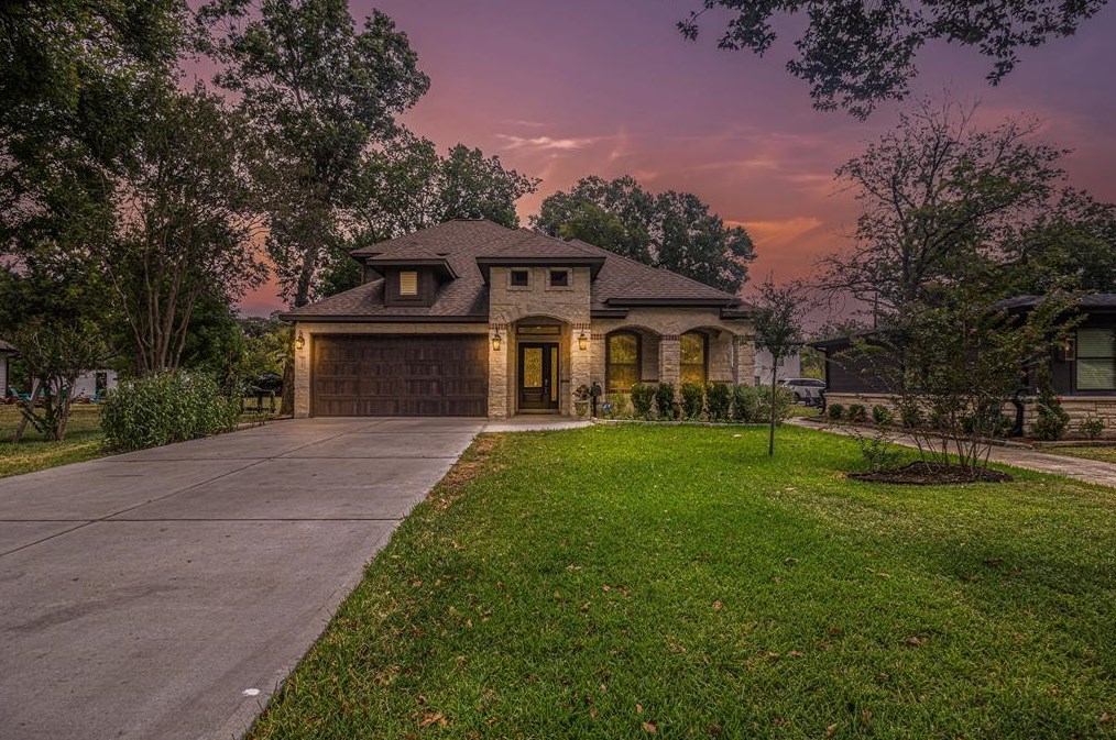 1745 Forest Hill Blvd, Houston, TX 77023-2511