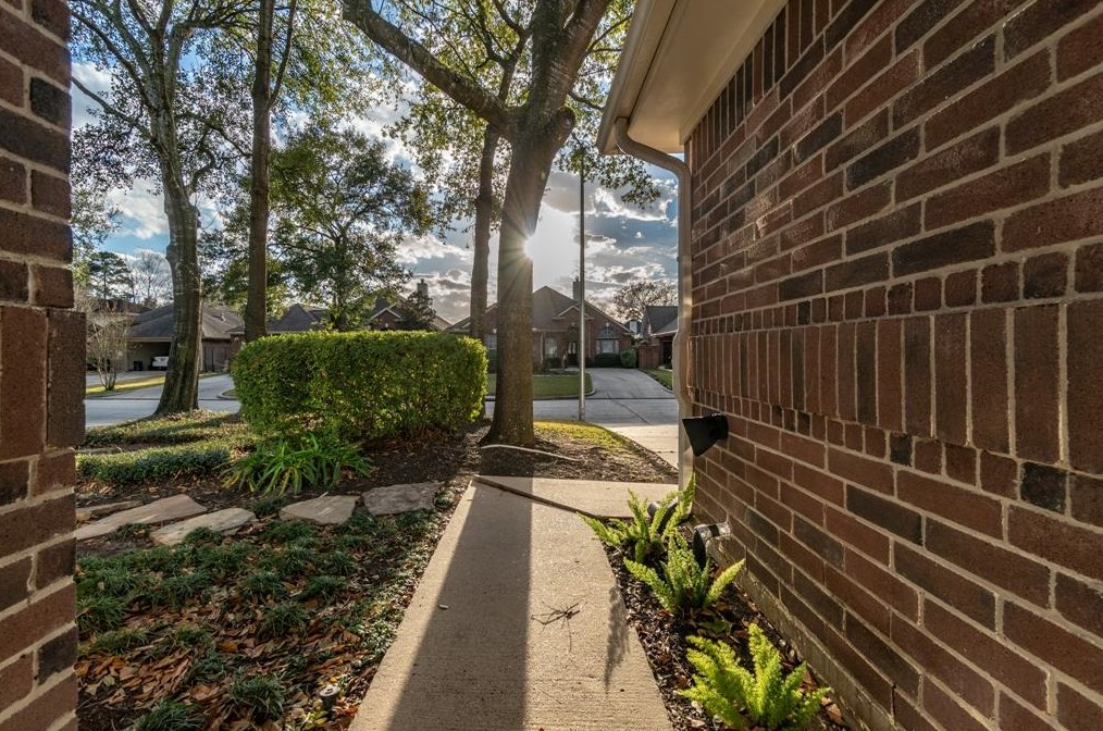 18914 Candlecreek Dr, Spring, TX 77388-5261