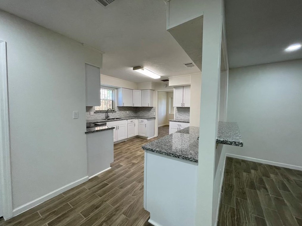 11531 High Star Dr, Houston, TX 77072-1351