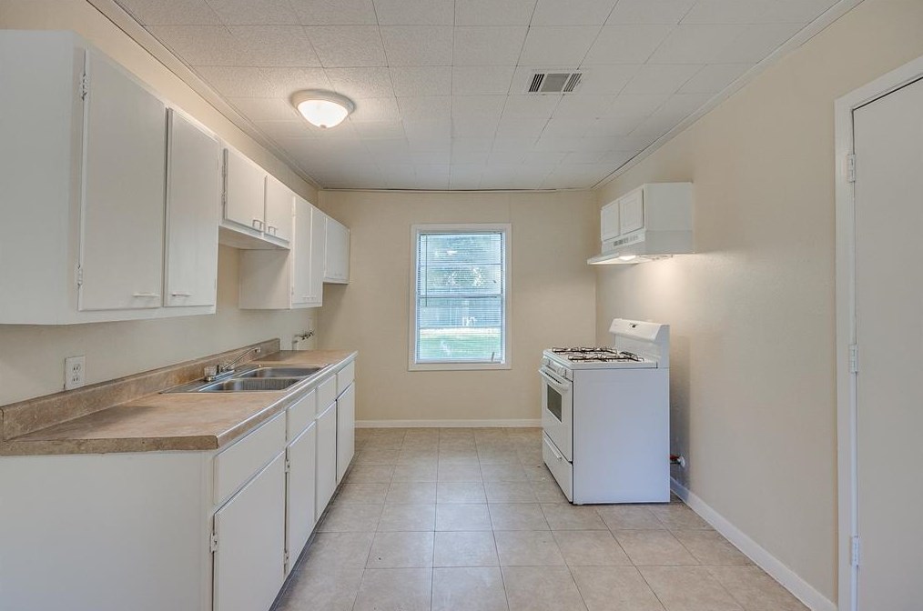 4322 Groton Dr, Houston, TX 77047