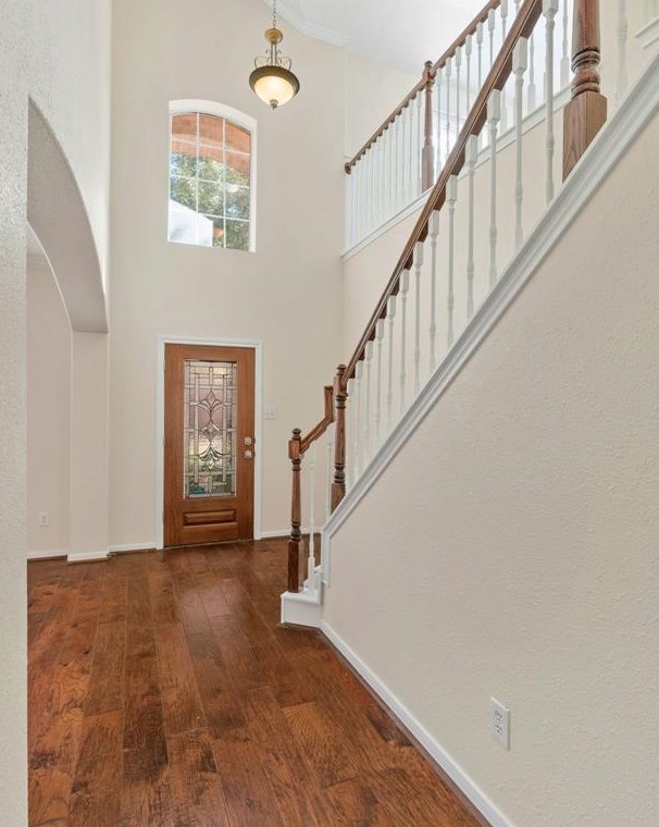 11 Spinning Wheel Cir, Spring TX  77382-1445 exterior