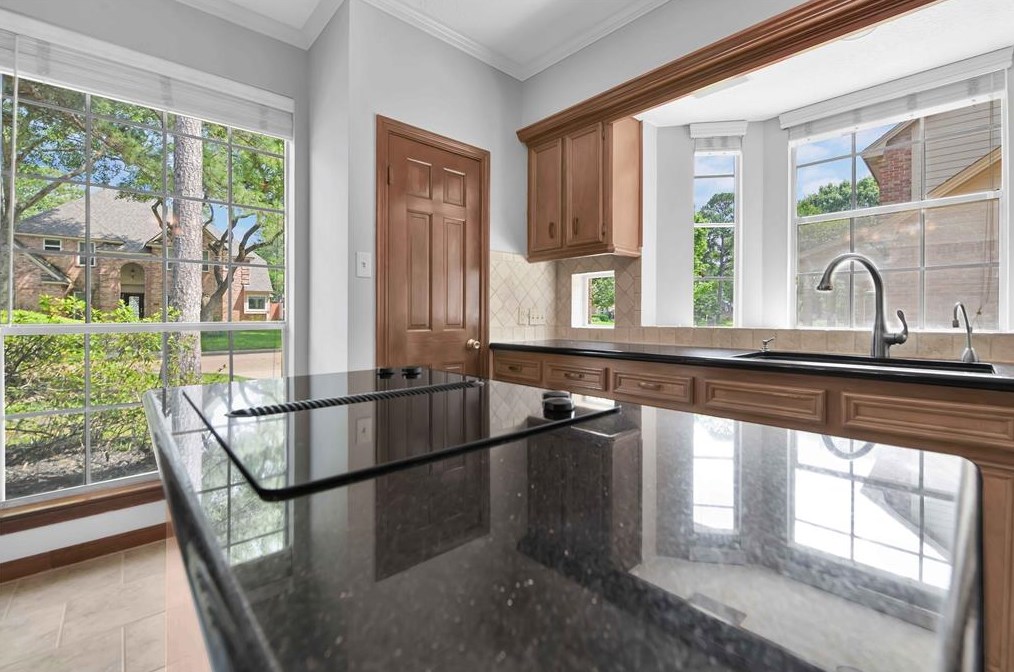 5519 Sycamore Crk, Humble TX 77345-1473 exterior