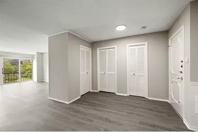 5050 Ambassador Way #316, Houston, TX 77056 - Photo 2