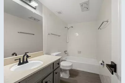 5050 Ambassador Way #316, Houston, TX 77056 - Photo 8