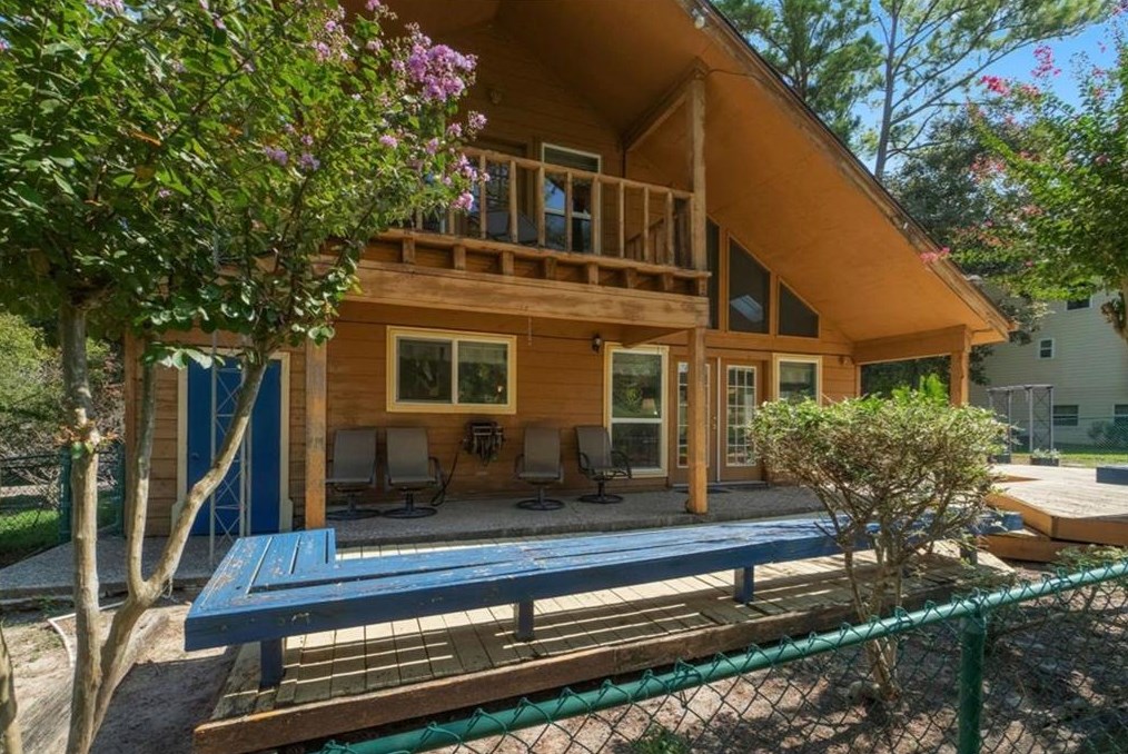 141 N Fairway Loop, Stephen Creek, TX 77331