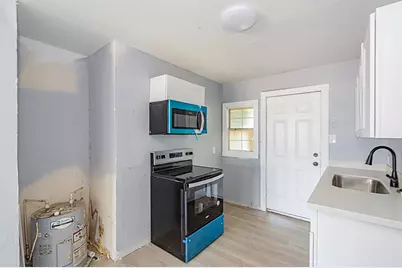 126 W 6th Street, Freeport, TX 77541 - Photo 22