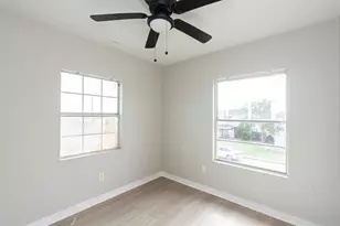 126 W 6th St, Freeport, TX 77541 - Photo 12