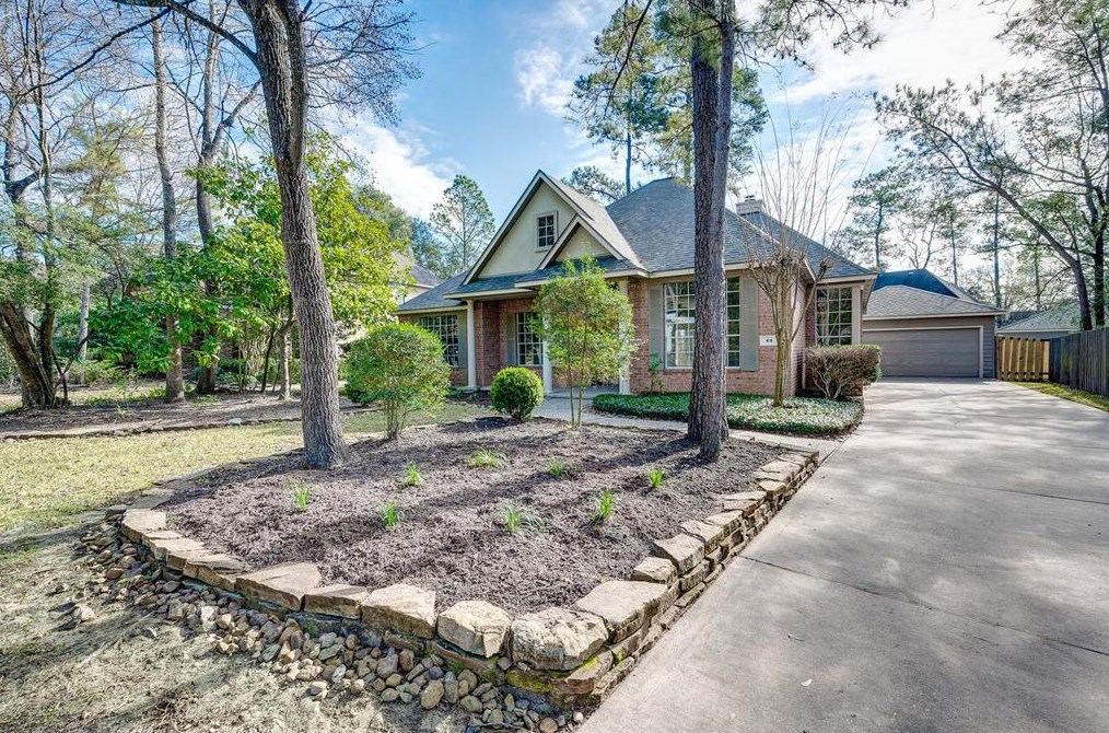 44 Deerfern Pl, Spring TX  77381-6243 exterior