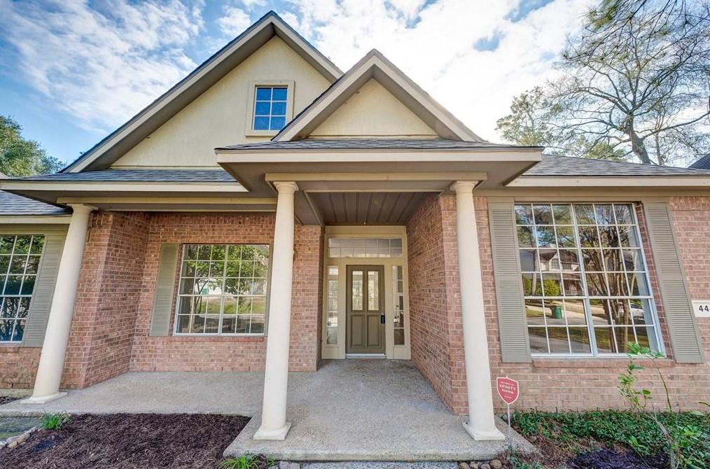 44 Deerfern Pl, Spring TX  77381-6243 exterior