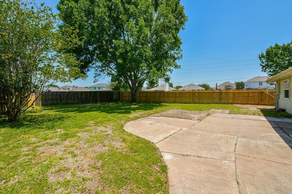 15702 Timber Rock Dr, Houston, TX 77082