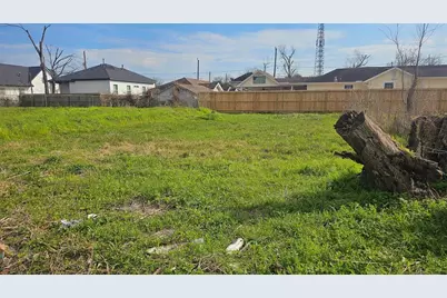 3208 Jewel Street, Houston, TX 77026 - Photo 2