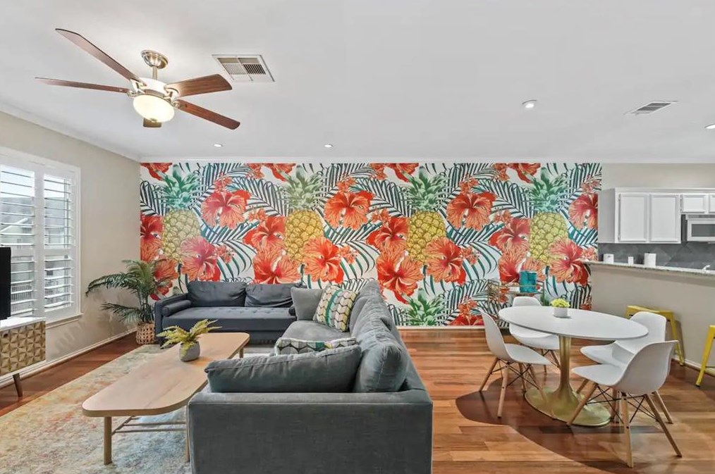 4402 Eigel St, Houston TX  77007-3569 exterior