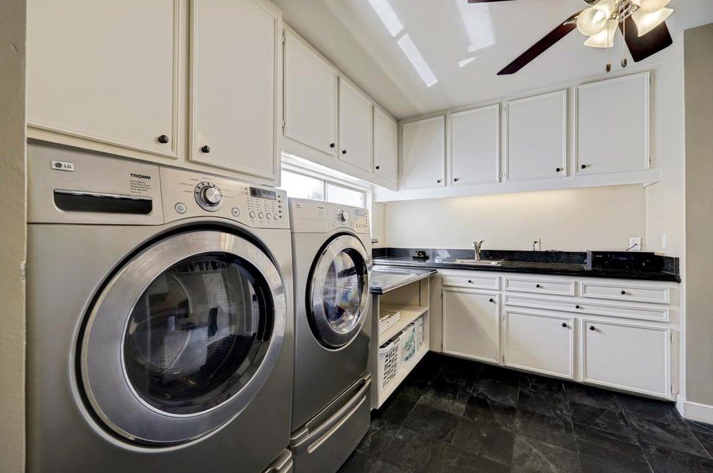 6110 Lk, Houston TX 77005-3134 exterior