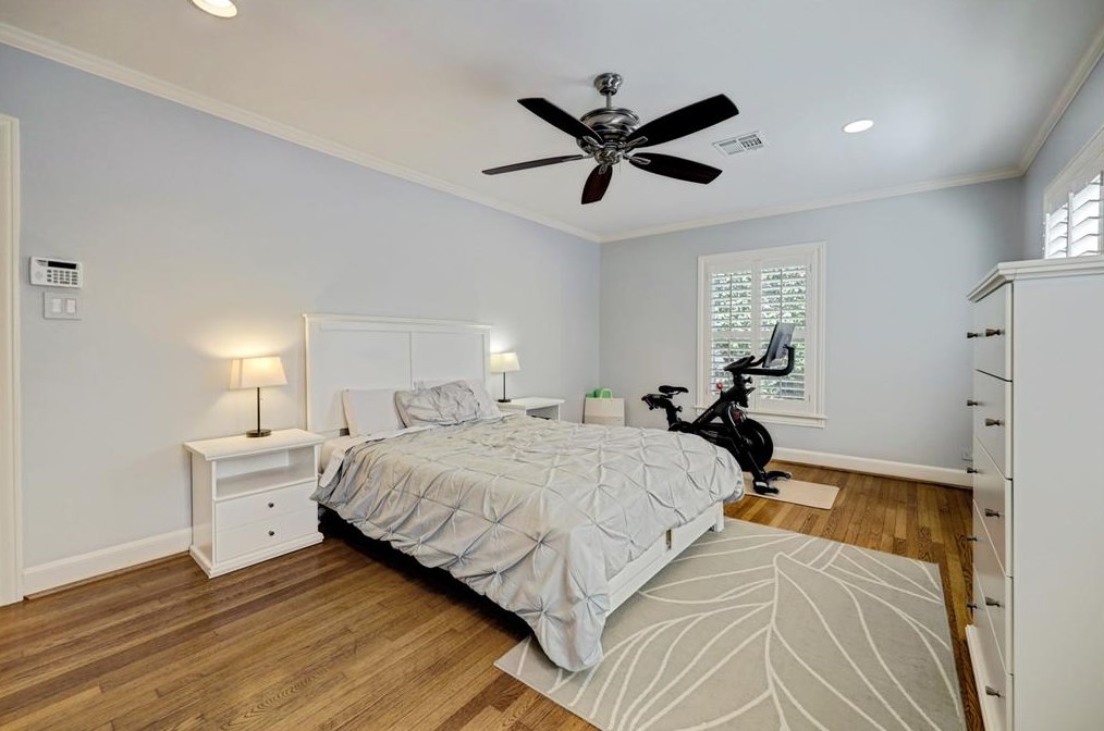 6110 Lk, Houston TX 77005-3134 exterior