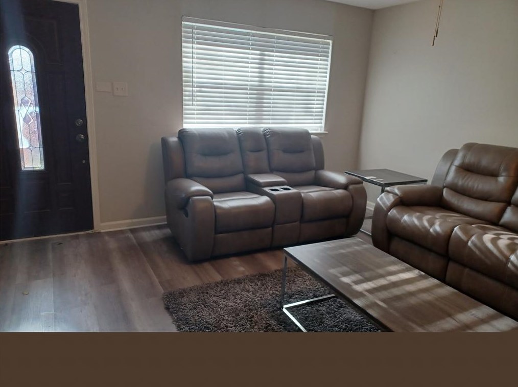 13203 Rosecrest Dr, Houston, TX 77045-4021