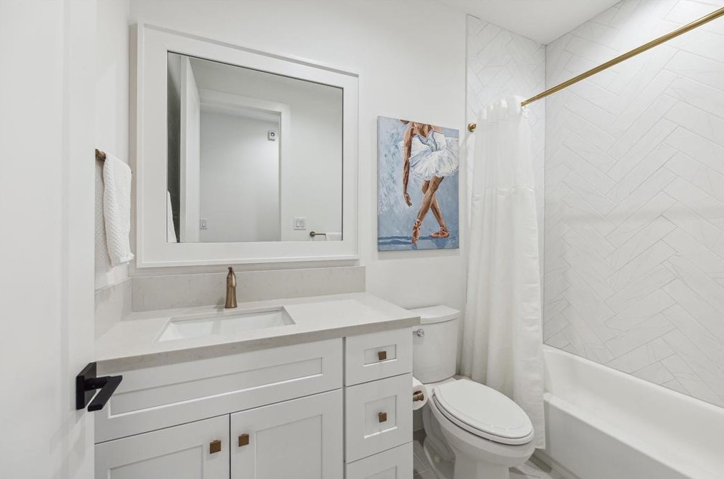 1808 Hazard St, Houston TX 77019-5720 exterior