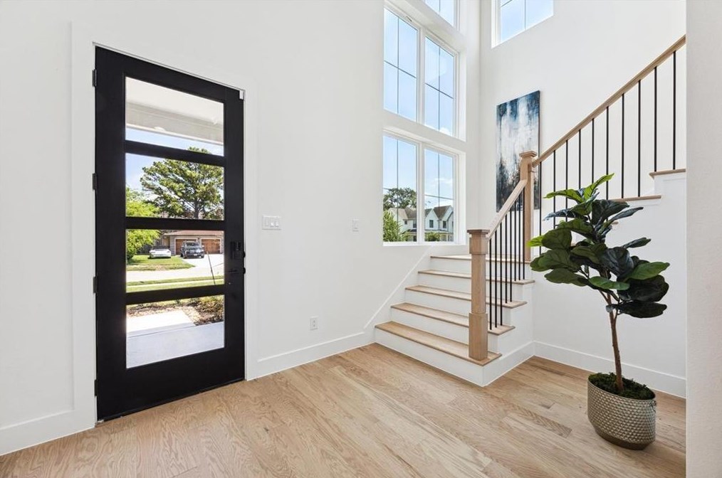 1705 Ronson Rd, Houston TX  77055-3222 exterior