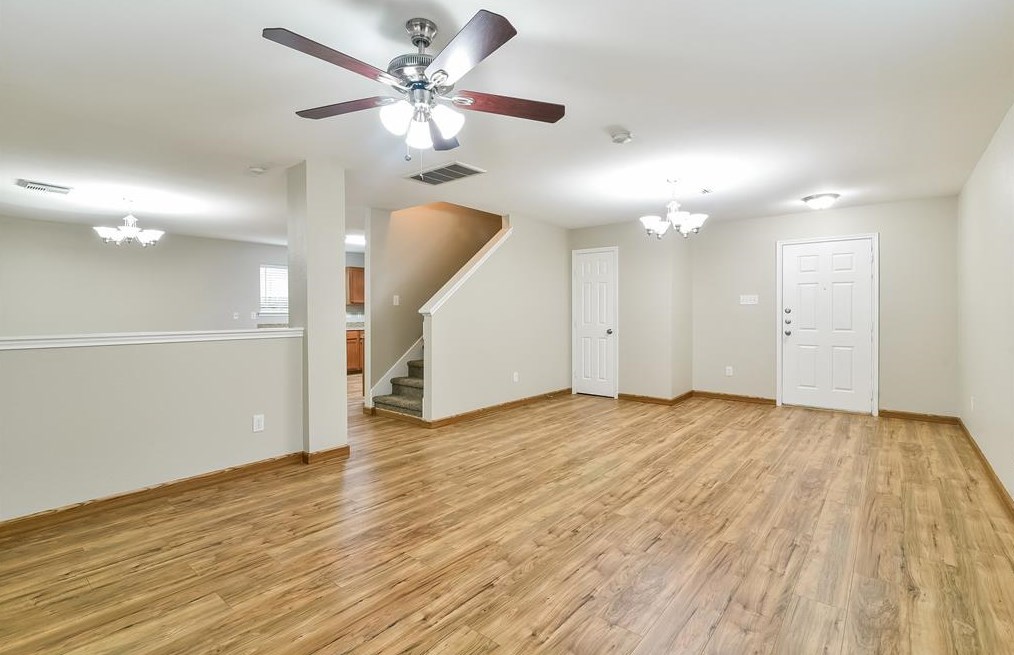 13107 Gatton Park Dr, Houston, TX 77066-3283