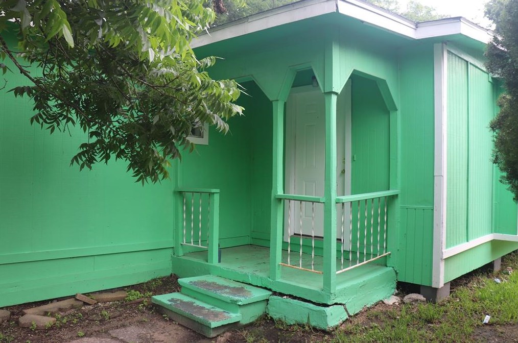 220 Fayle St, Baytown, TX 77520-4922