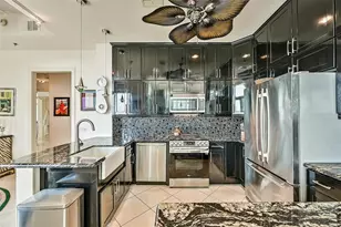 801 E Beach Dr, Galveston, TX 77550 - Photo 16