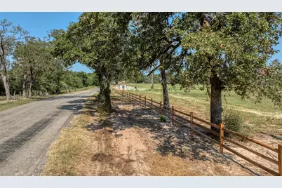 197 Oak Hill Lane, Bellville, TX 77418 - Photo 4