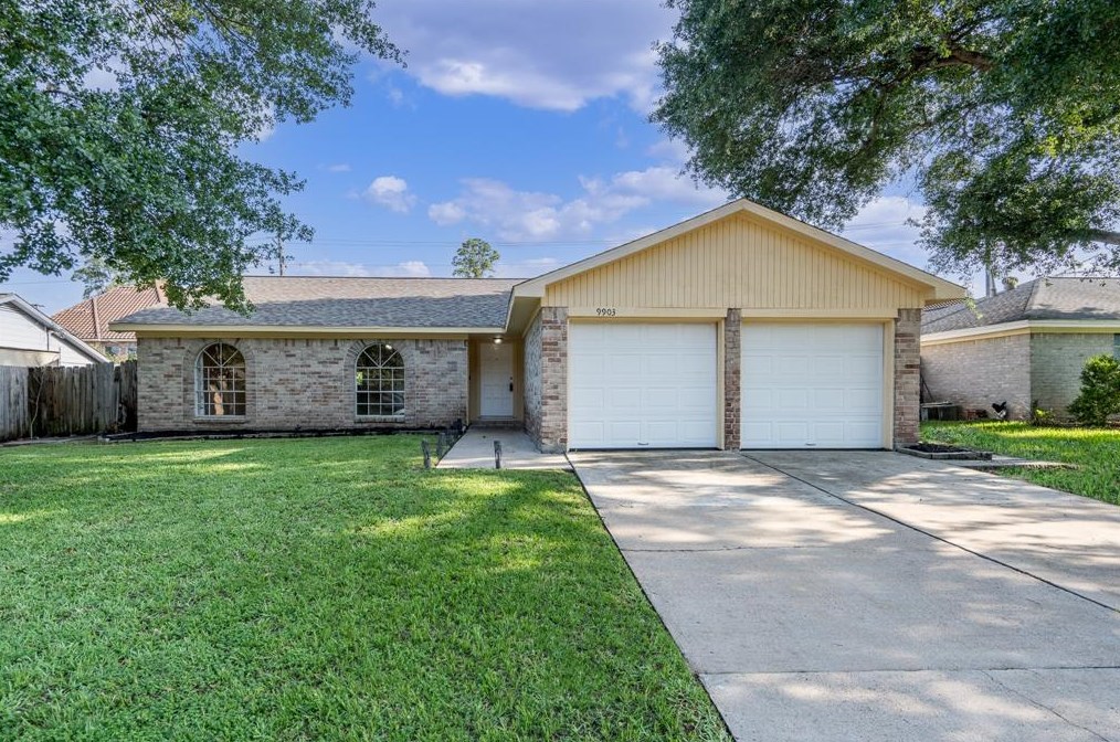 9903 Cane Creek Dr, Houston, TX 77070-2005