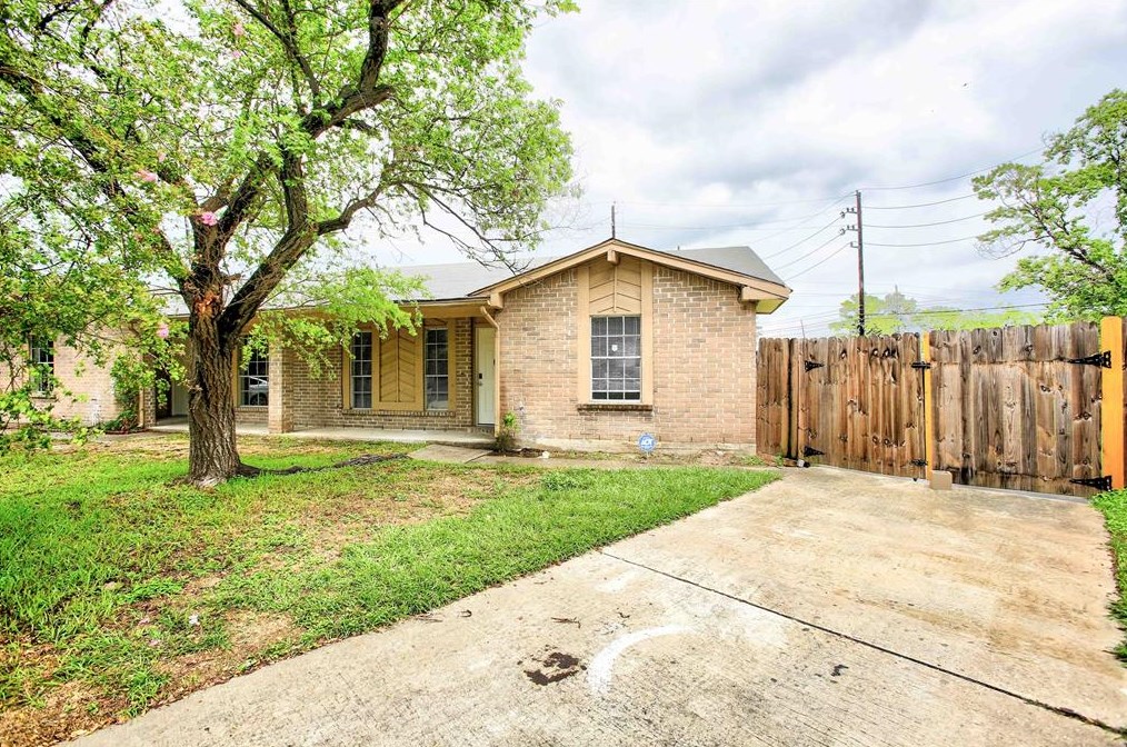 12706 Marble Dr, Houston, TX 77070