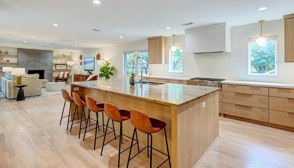 13703 Queensbury Ln, Houston, TX 77079