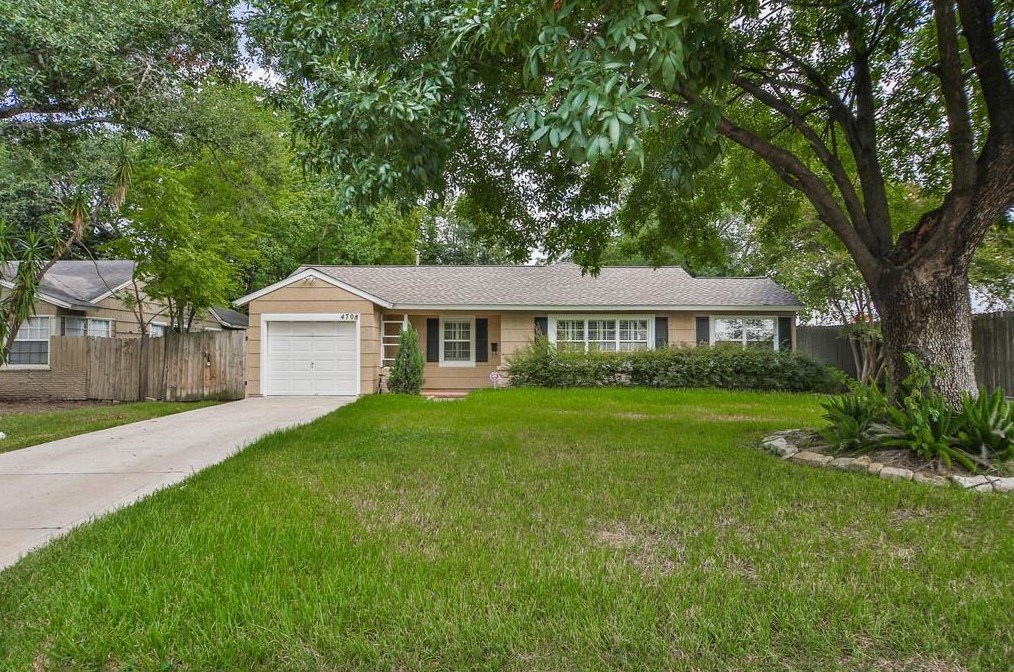4708 Mayfair St, Bellaire, TX 77401