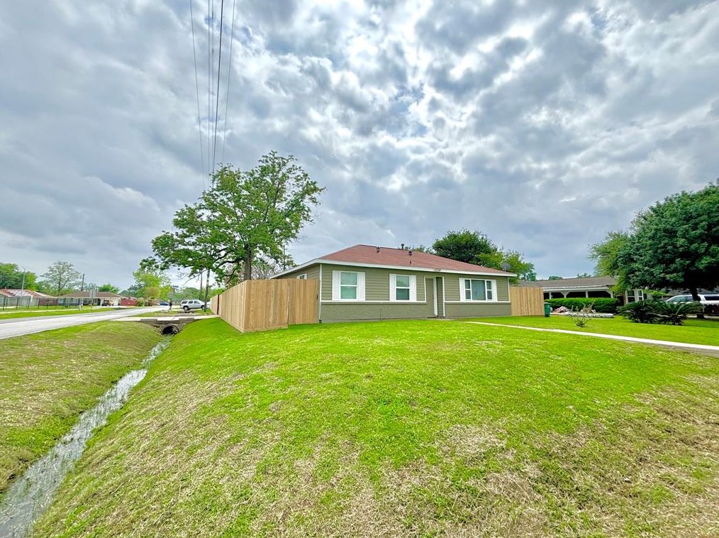 13034 Peoria St, Houston, TX 77015