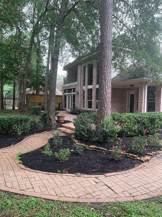 38 Castlegreen Cir, Spring TX  77381-6335 exterior