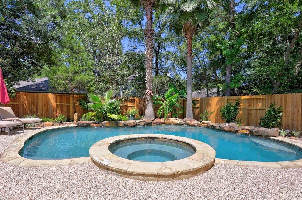 19 Linton Ridge Cir, Spring TX  77382-1439 exterior