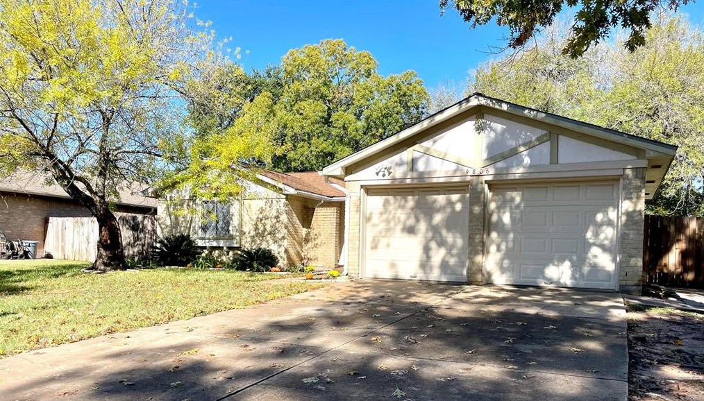9806 Cane Creek Dr, Houston, TX 77070
