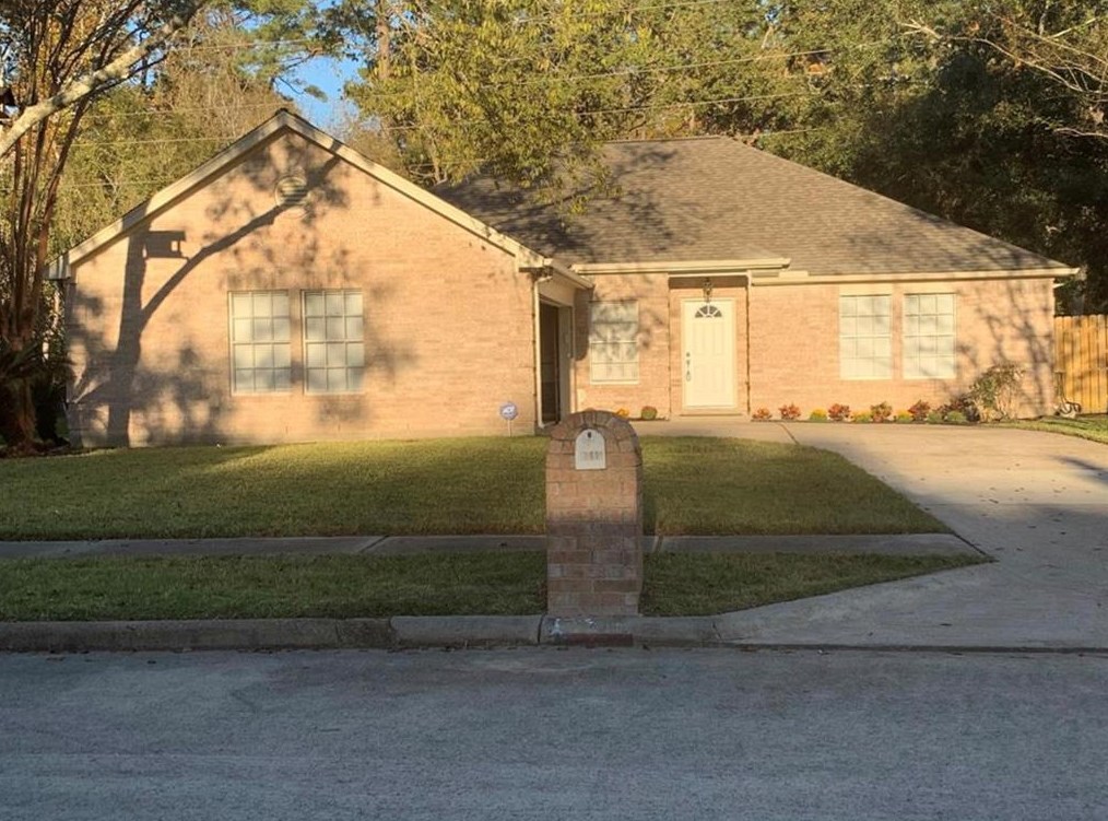 1715 Millhouse Rd, Houston, TX 77073