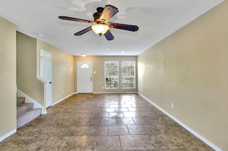 9869 Youpon Ridge Way, Conroe, TX 77385