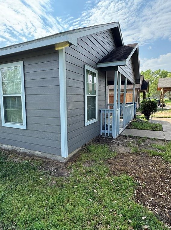 340 3rd St, Hempstead, TX 77445