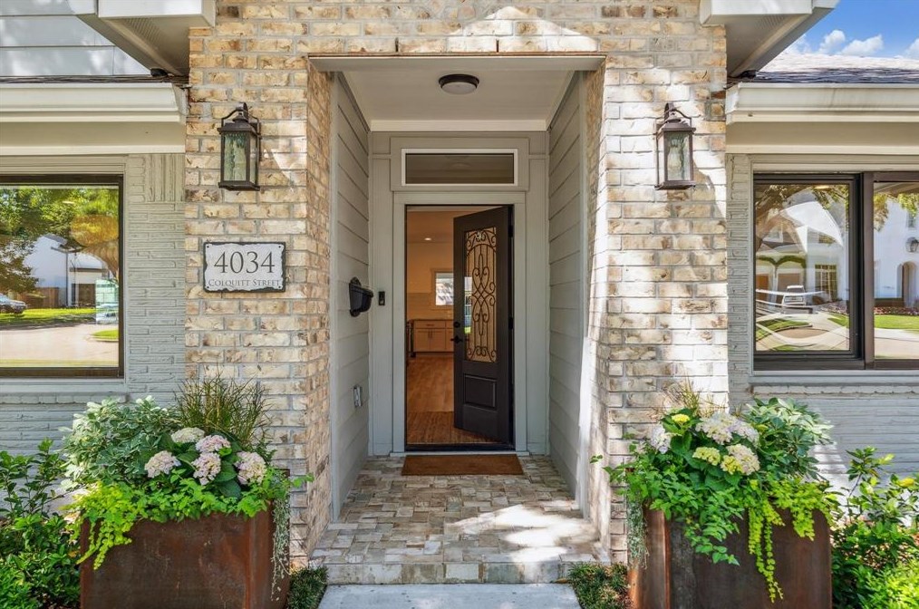 4034 Colquitt St, Houston TX  77027-6309 exterior