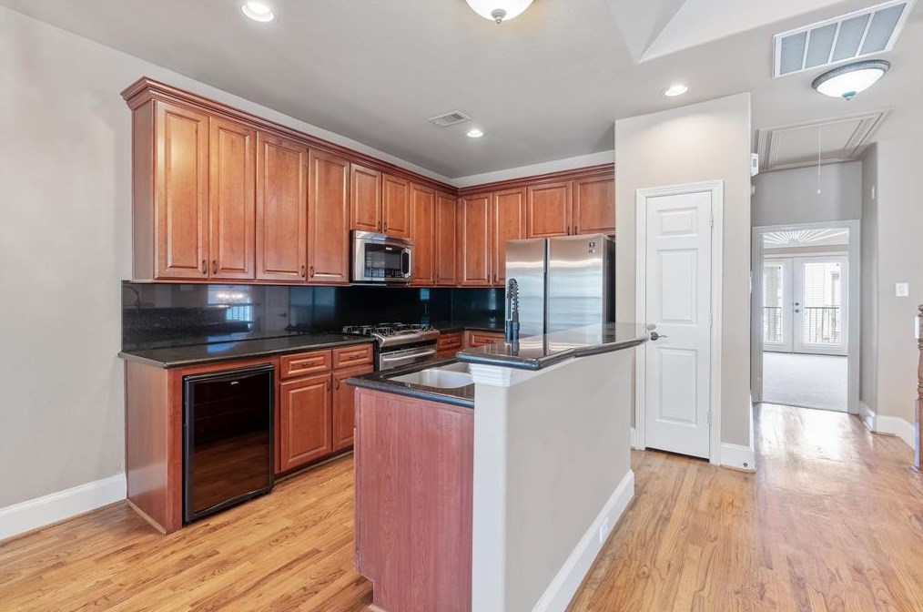 313 Grv St, Houston TX 77020-6029 exterior