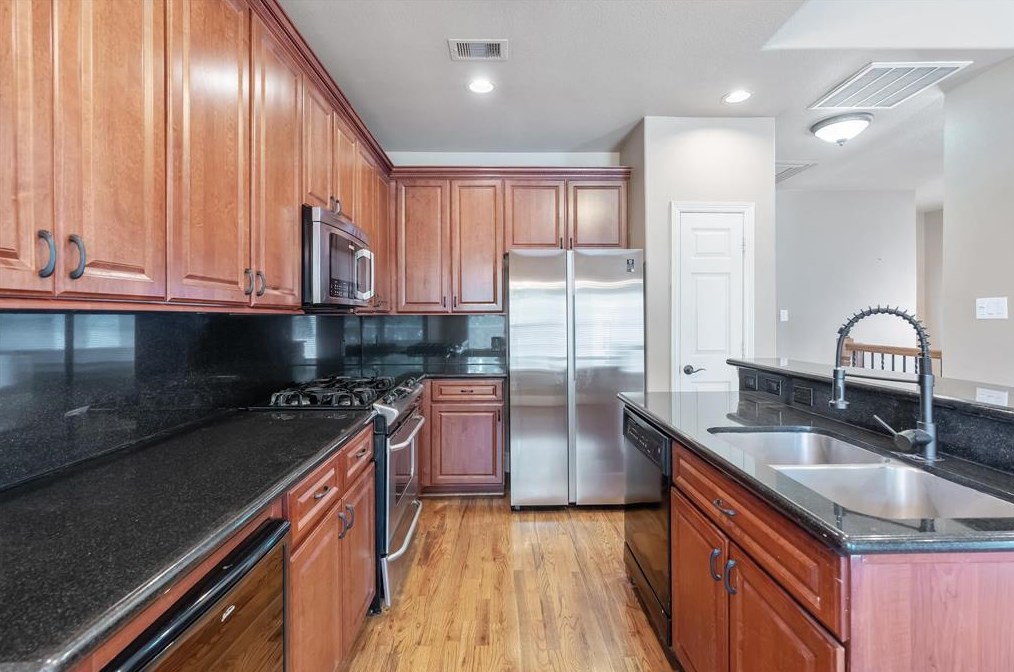 313 Grv St, Houston TX 77020-6029 exterior