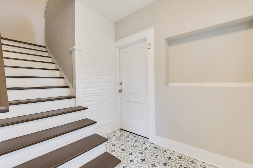 1215 W Gray St Apt 4, Houston, TX 77019
