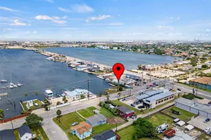 6104 Heards Ln, Galveston, TX 77551 - Photo 2