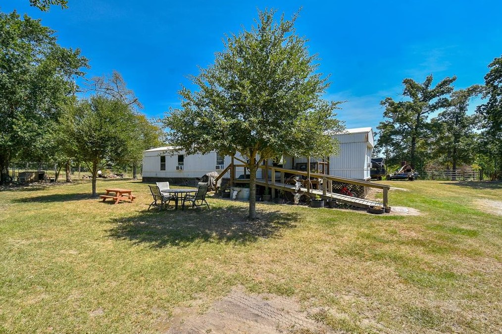 7489 Millstone Dr, White Hall, TX 77868-5908