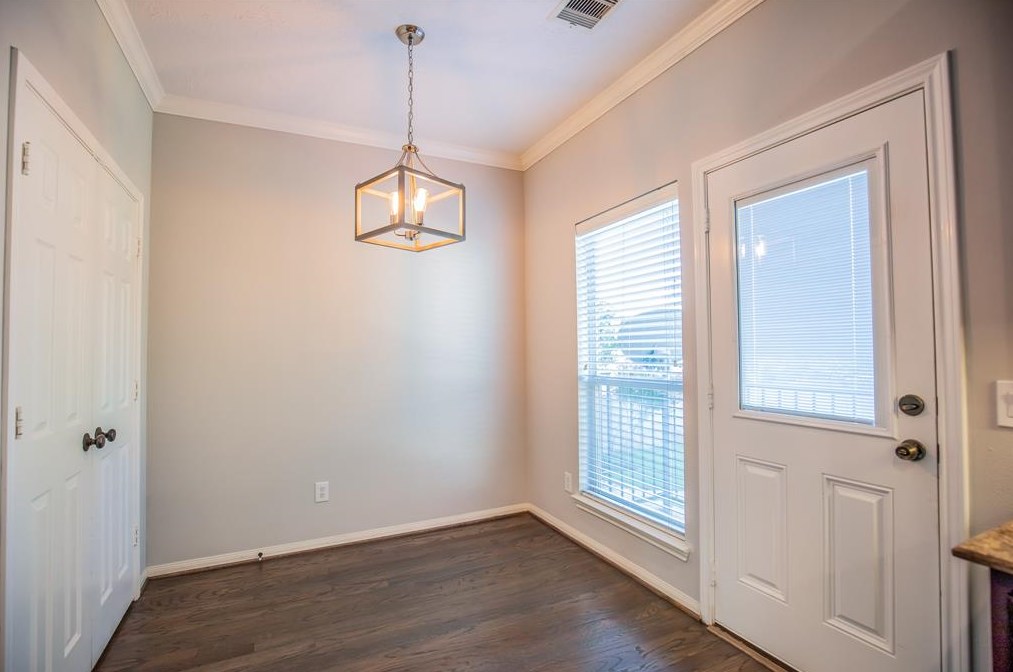 1742 French Village Dr, Houston TX  77055-3523 exterior