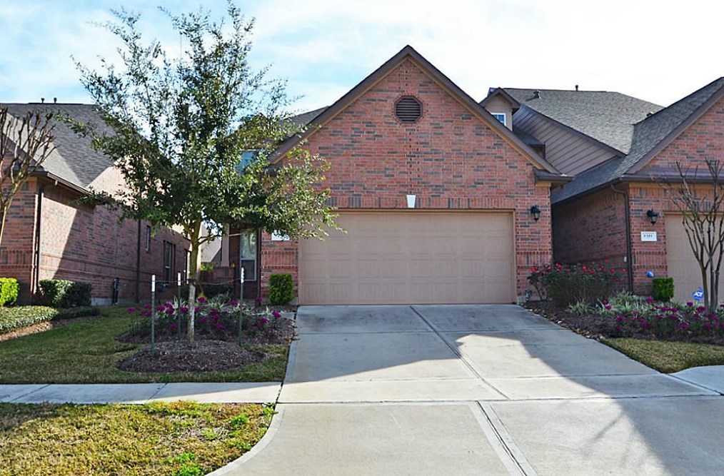 1307 Glenwood Canyon Ln, Houston, TX 77077