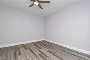 9337 Freeland St, Houston, TX 77075 - Photo 18