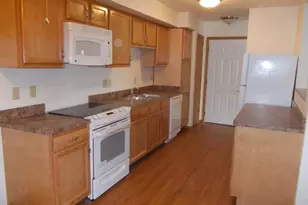 808 Treewood Dr, Hillsboro, OH 45133 - Photo 10